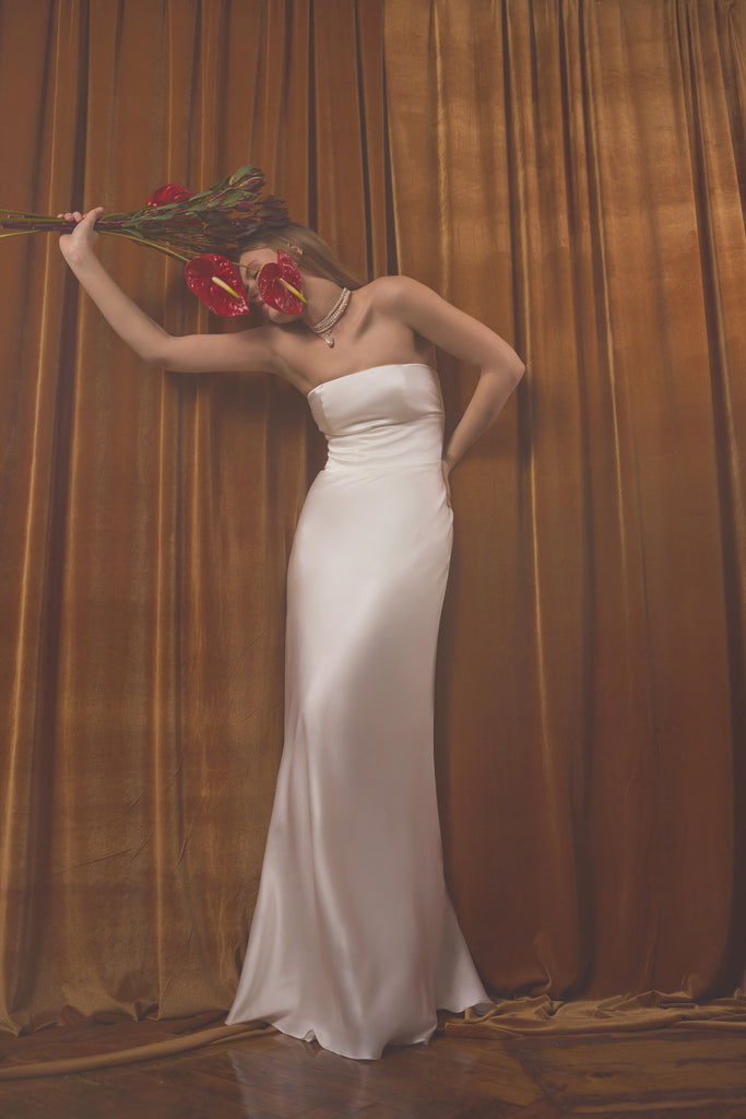 silk minimalist wedding dress The Best Simple Yet Striking Wedding Dresses for Minimalist Brides