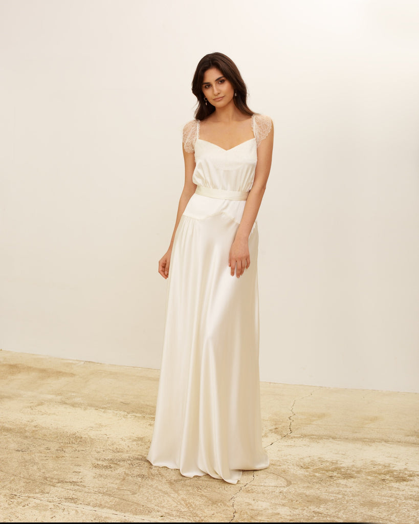 Scarlett Sample - Size 40