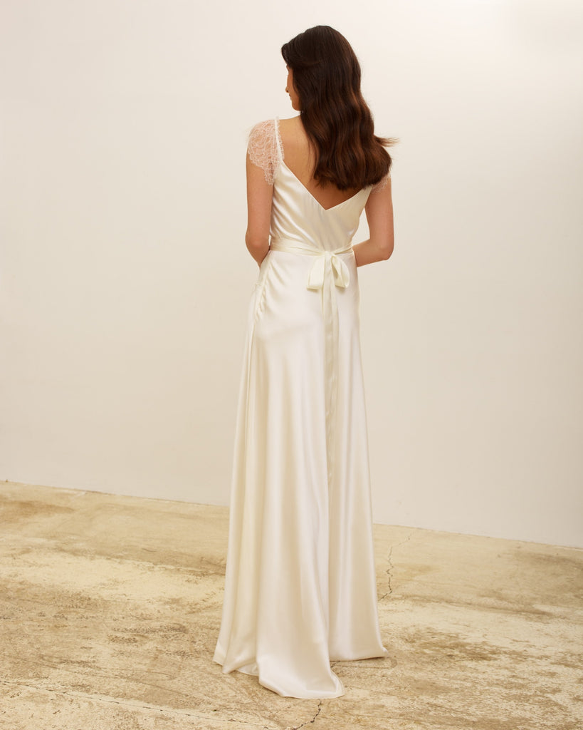Scarlett Sample - Size 40